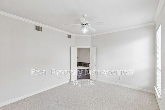 Building Photo - 4097 Oberlin Way