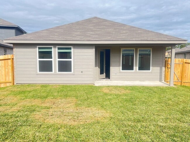 Building Photo - 5930 Cypress Hts Dr