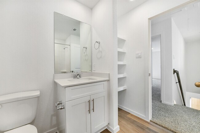 Building Photo - 3930 El Vaquero Ct