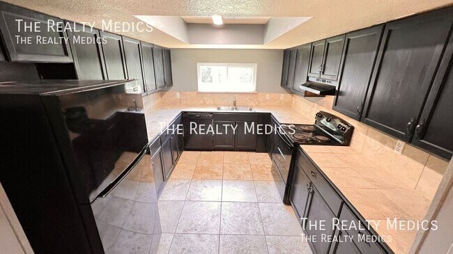 Building Photo - 1073 Leeward Dr