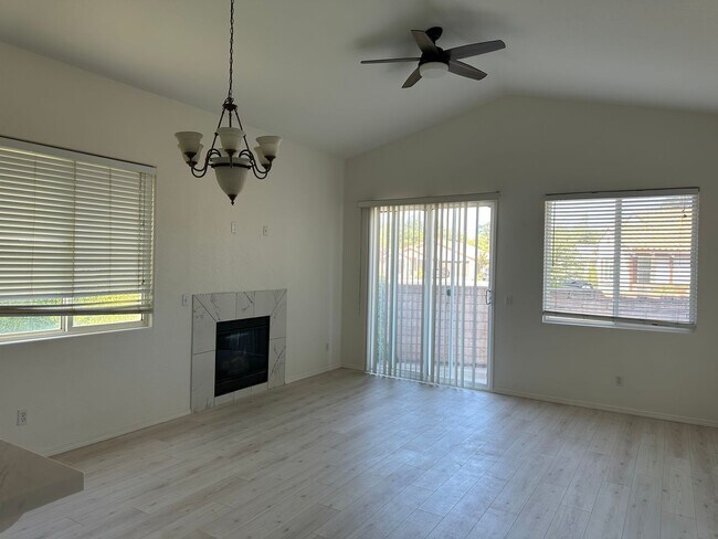 Building Photo - Significant rent reduction! Beautiful home in gated golf course community
