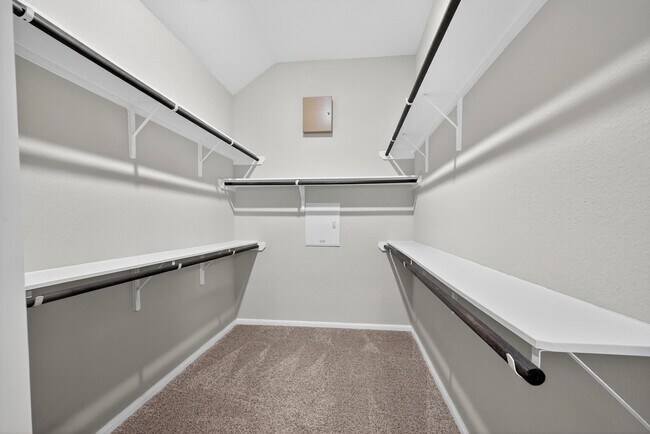 Building Photo - 31218 Pinebrook Falls Ln