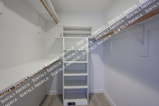 Building Photo - 9275 E Mission Ln