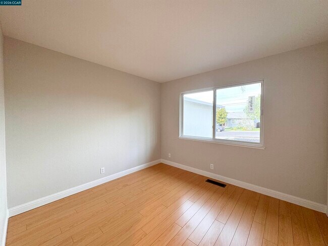 Building Photo - 2307 Panoramic Dr