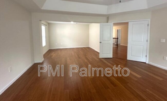 Building Photo - 348 Woodmill Cir