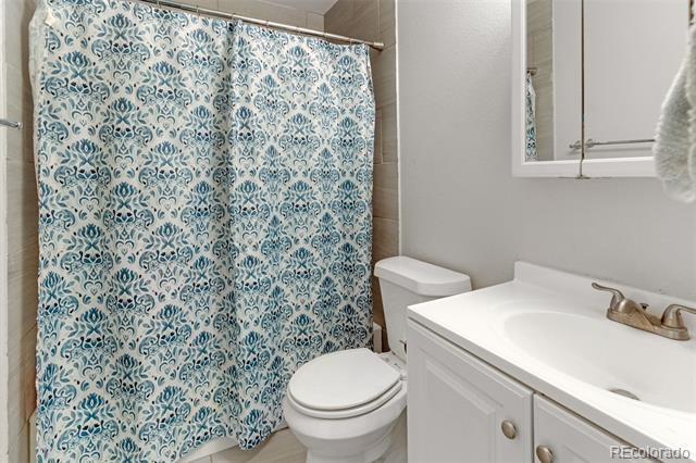 Building Photo - 943 Rancher Dr