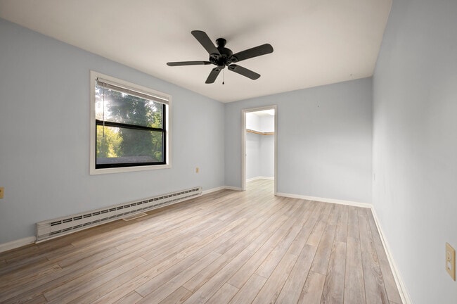 Building Photo - 24 Canter Ct