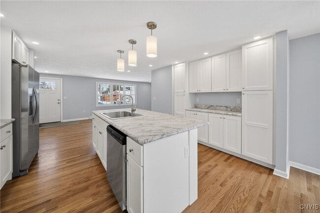 Building Photo - 101 Augusta Dr