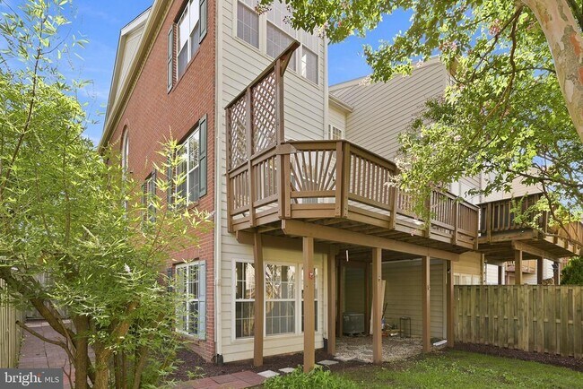 Building Photo - 45805 Marlane Terrace