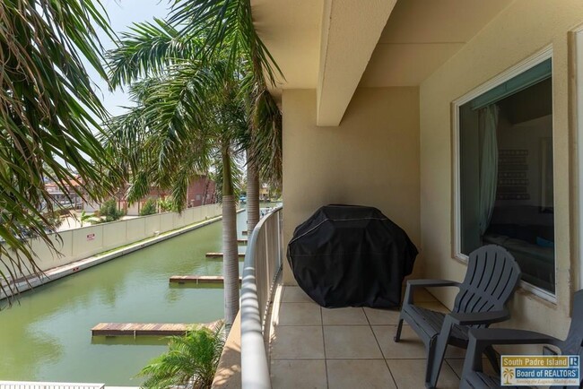 Building Photo - 5909 Padre Blvd