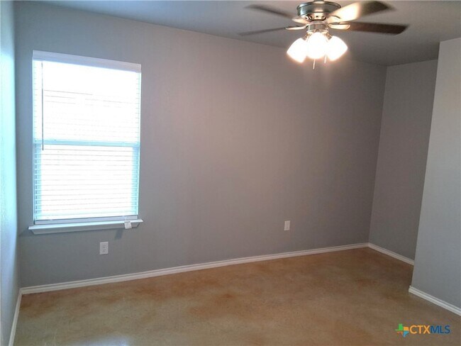 Building Photo - 3010 Privet Dr