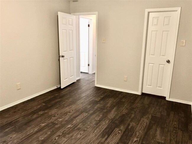 Building Photo - 1514 Carriage Hills Trail