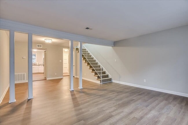 Building Photo - 305 Telfair St