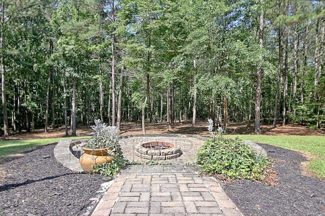 Building Photo - 69 Meadows Creek Ln