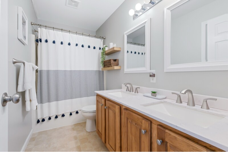 Building Photo - 622 Royal View Dr