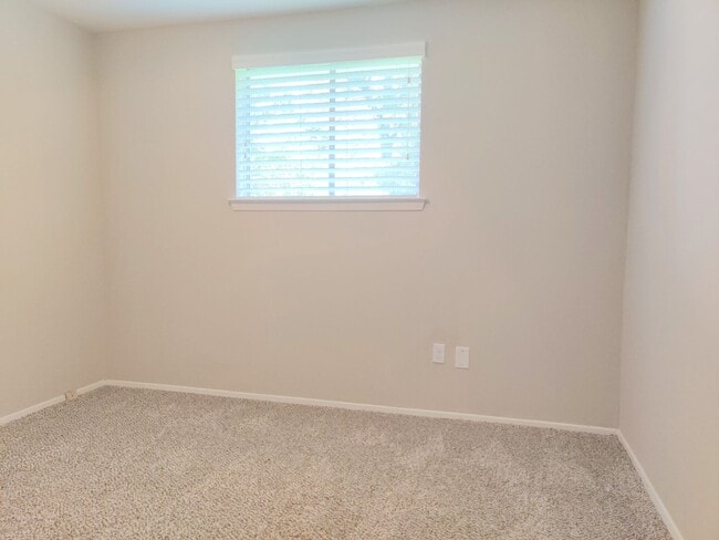 Building Photo - 1914 Seakale Ln