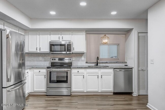 Building Photo - 3105 Coral Reef Dr