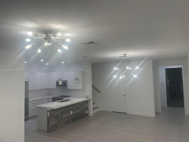 Building Photo - 10445 NW 81st Terrace