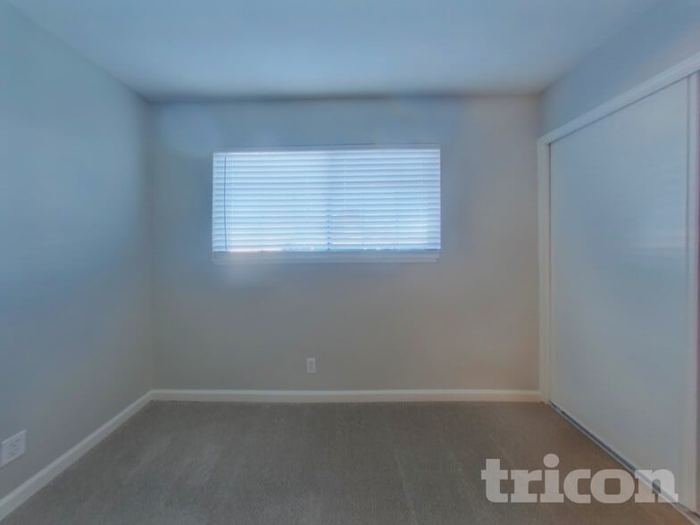 Building Photo - 304 Robert St