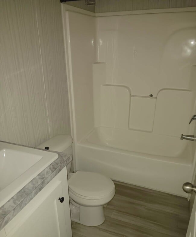 Building Photo - 584 Flatwoods Way