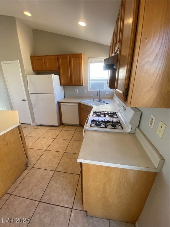 Building Photo - 2616 W El Campo Grande Ave