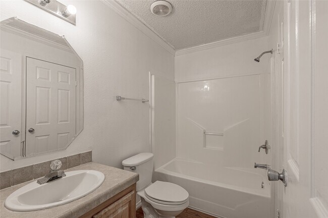 Building Photo - 144 Varsity Drive
