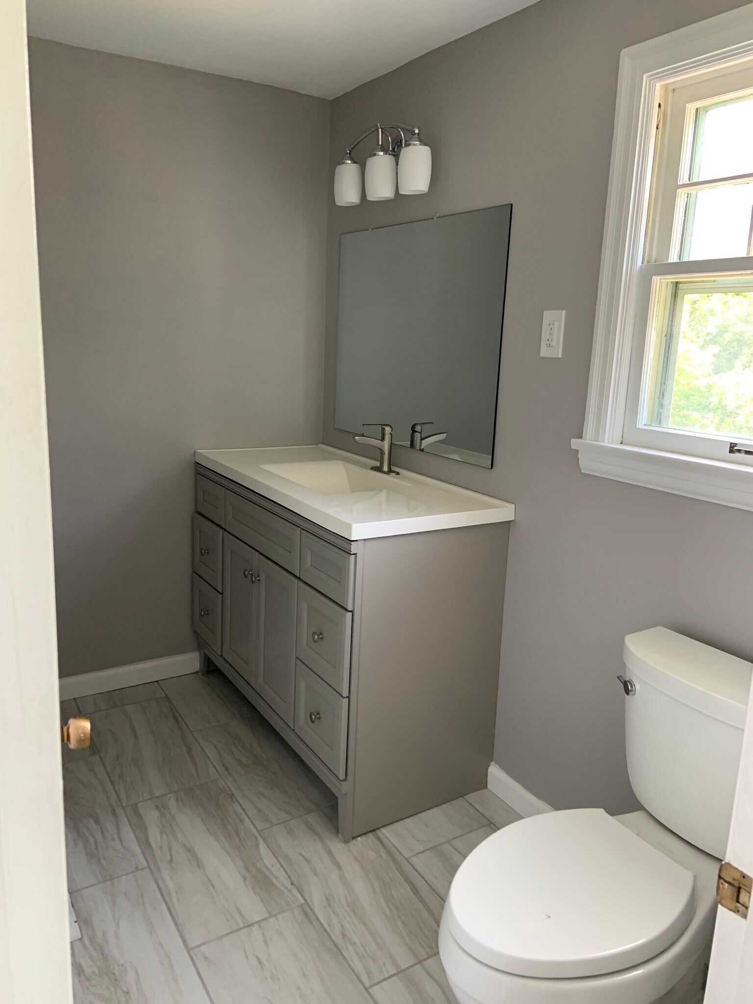 Full bath vanity - 2050 New Linden Rd