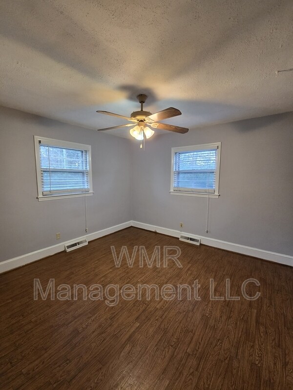 Building Photo - 4120 Leeds Dr