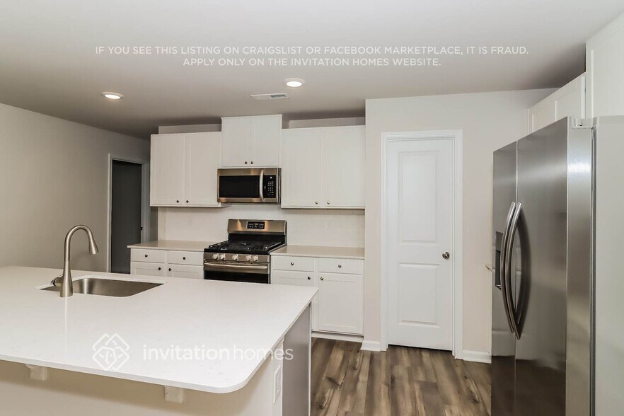 Building Photo - 364 Hollingswood Dr