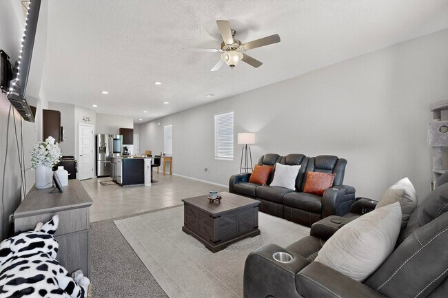 Building Photo - 10650 Valedon Ln SW