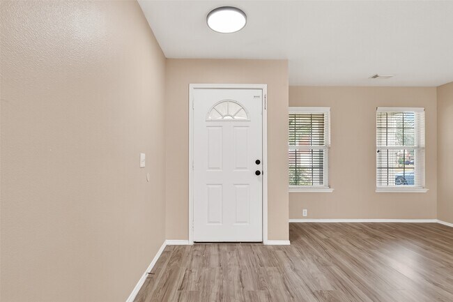 Building Photo - 15007 Sugar Sands Dr
