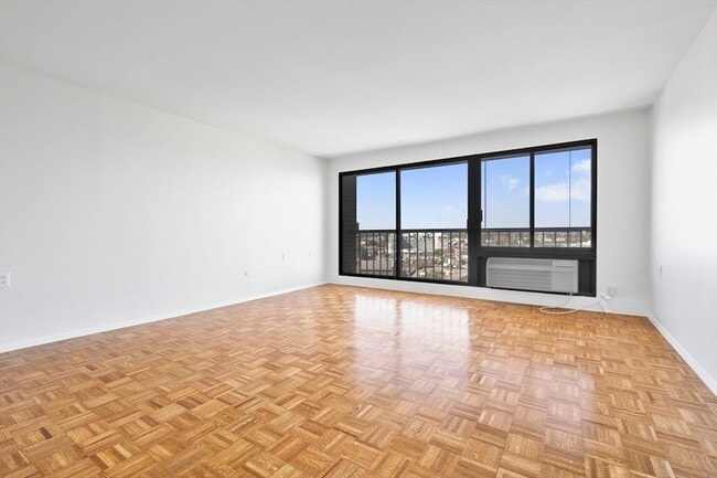 Building Photo - 1105 Massachusetts Ave