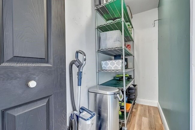 Building Photo - 6941 Boston Dr