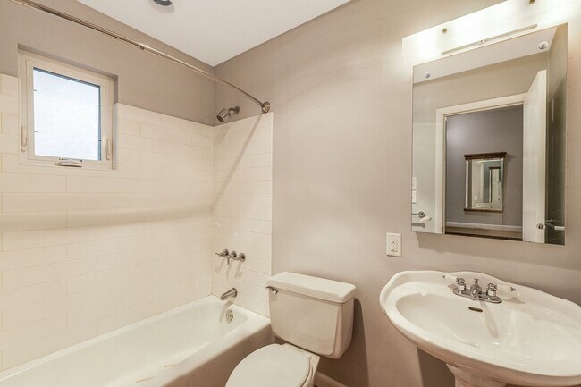 Building Photo - Updated 2-Bedroom Home in Gorgeous Woodland Hills (Landscaping Included)