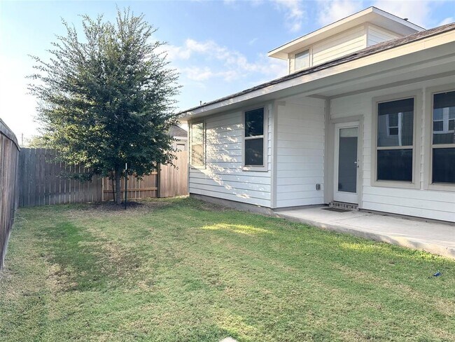 Building Photo - 8600 Cumbrae Ln