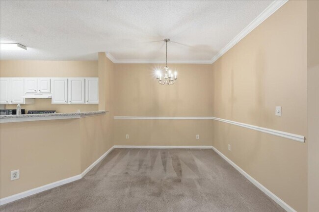 Building Photo - 1202 Walden Park Dr
