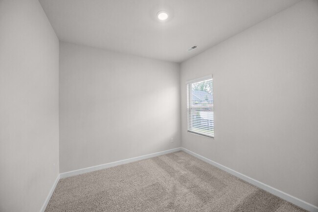 Building Photo - 6407 Barcelona Wy