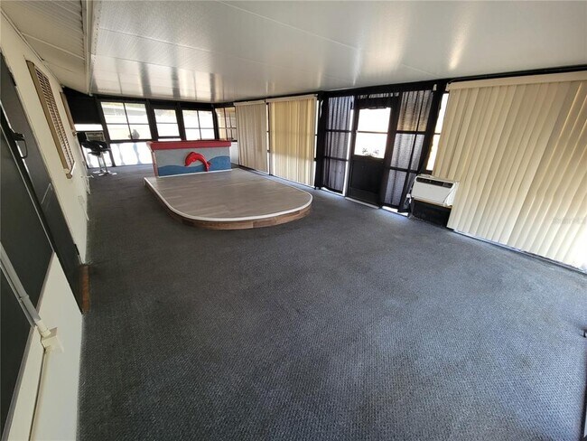 Building Photo - 1028 Lillian St