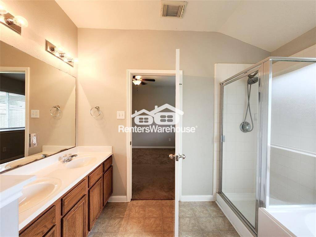 Building Photo - 2206 Wildbrook Canyon Ln