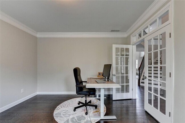 Building Photo - 6035 Ashborough Park