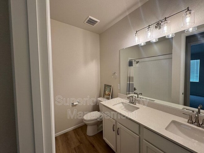 Building Photo - 981 Sandhills St