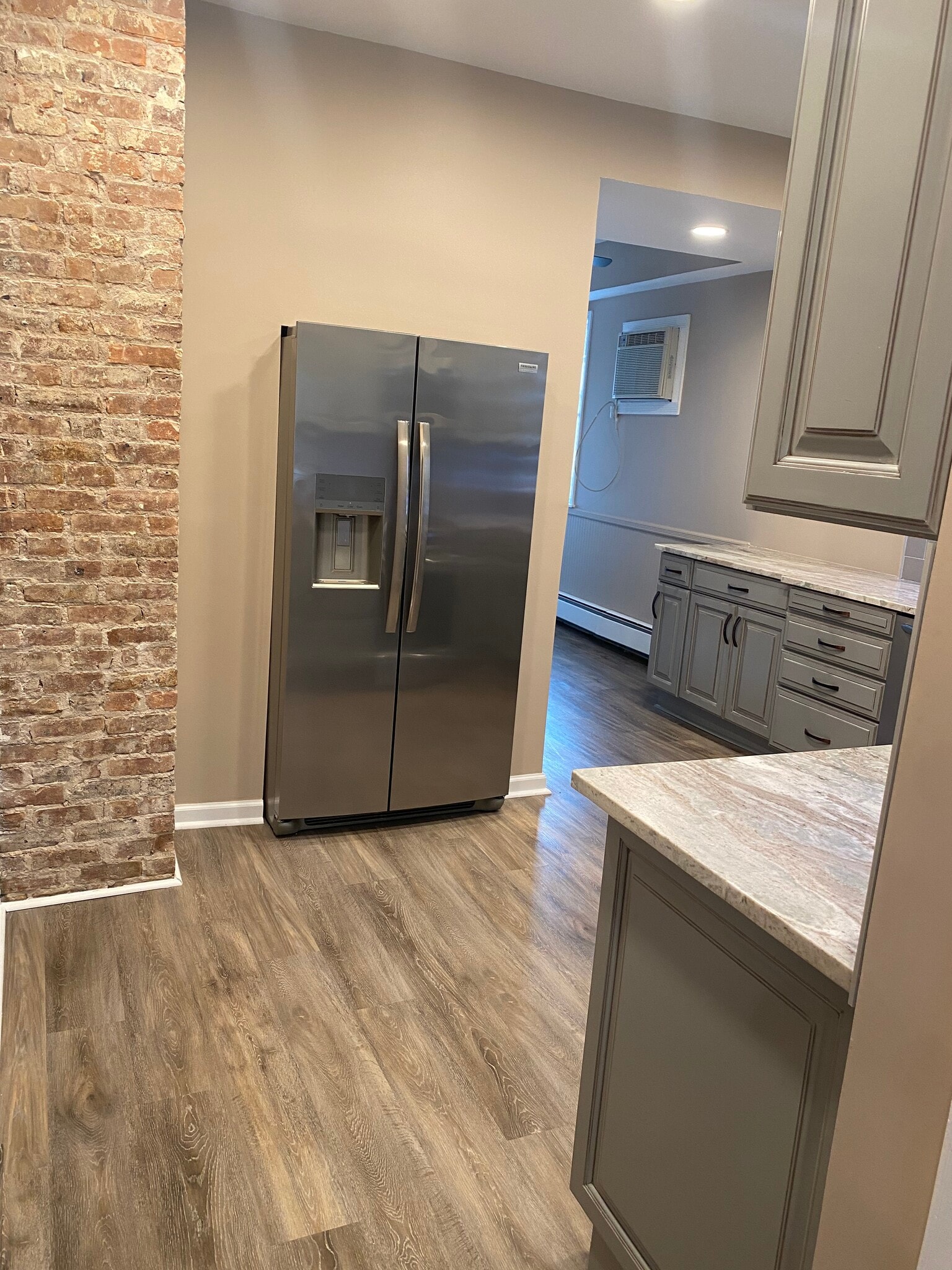 Kitchen - 410 Franklin Ave