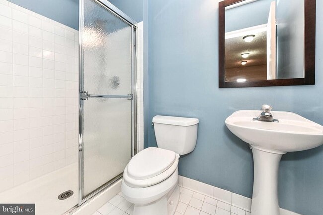 Building Photo - 4014 Rosemeade Dr