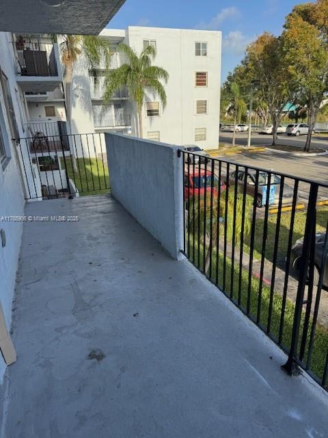 Building Photo - 1221 SW 122nd Ave