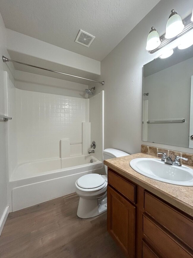 Building Photo - Beautiful4 Bedroom Home in Kuna