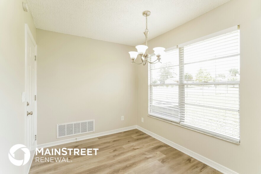 Building Photo - 1177 Kincross Court