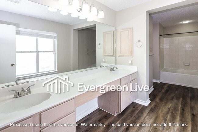 Building Photo - 2138 Border Mill