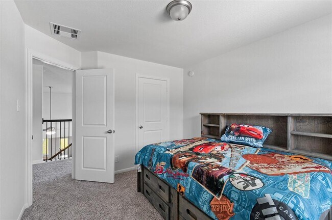 Building Photo - 5872 Strawflower Ln
