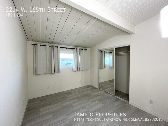 Building Photo - 2214 W 165th St