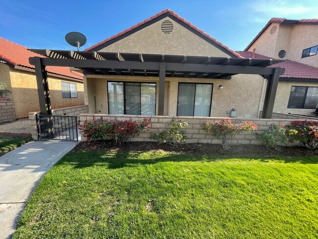 Building Photo - Jess Ranch- 55+ Gated Senior Citizen Community, Refurbished 2 Bedrooms, 2 Bathrooms,  Appliances ...